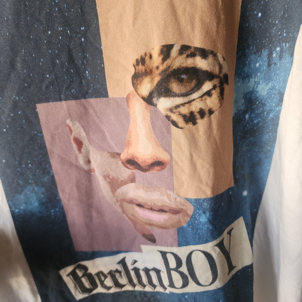 Marcell Von Berlin White "Berlin Boy" Graphoc Tee - Picture 4 of 6